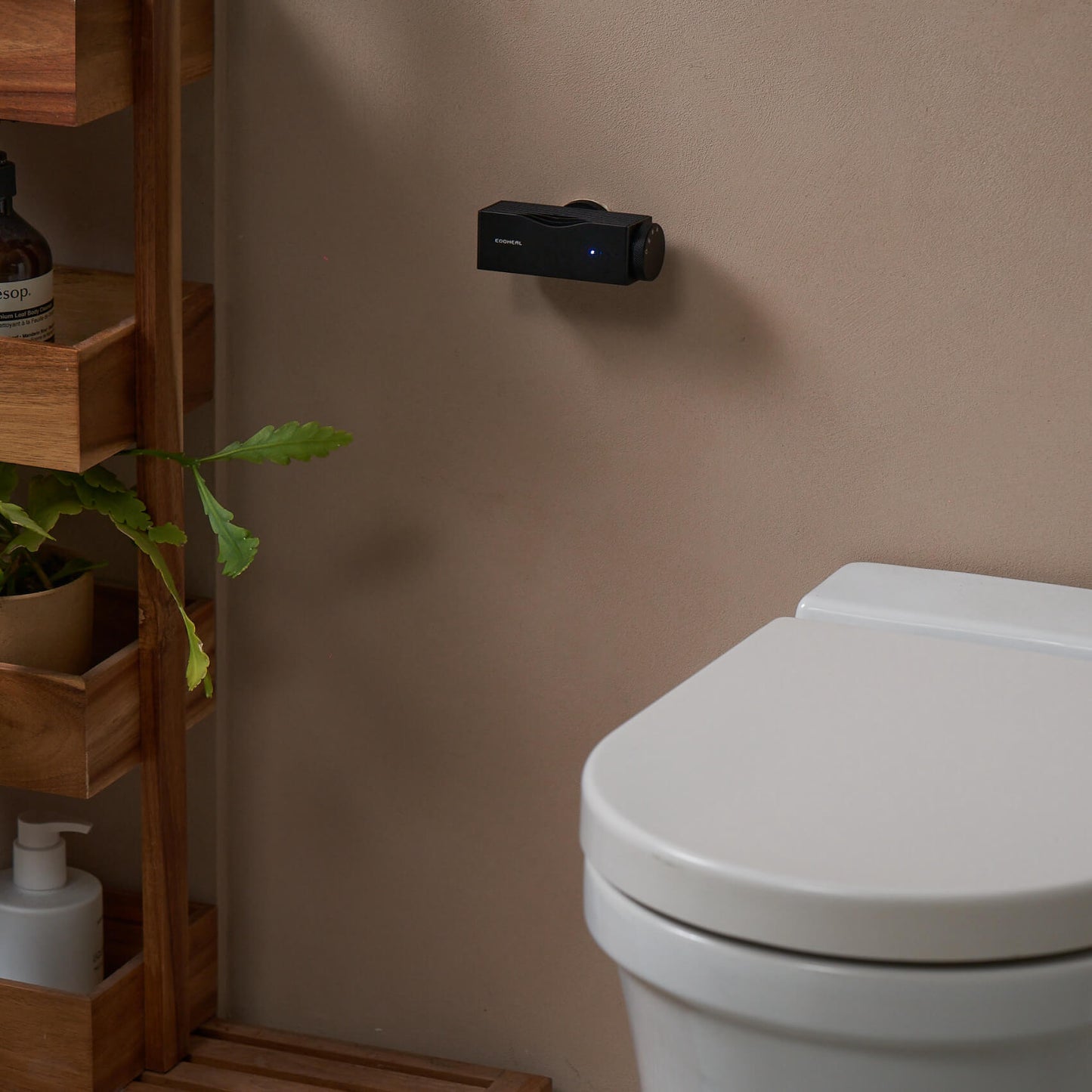 KNOT | Sterilisasi Penghilang Bau Foton UV Portabel Pertama di Dunia