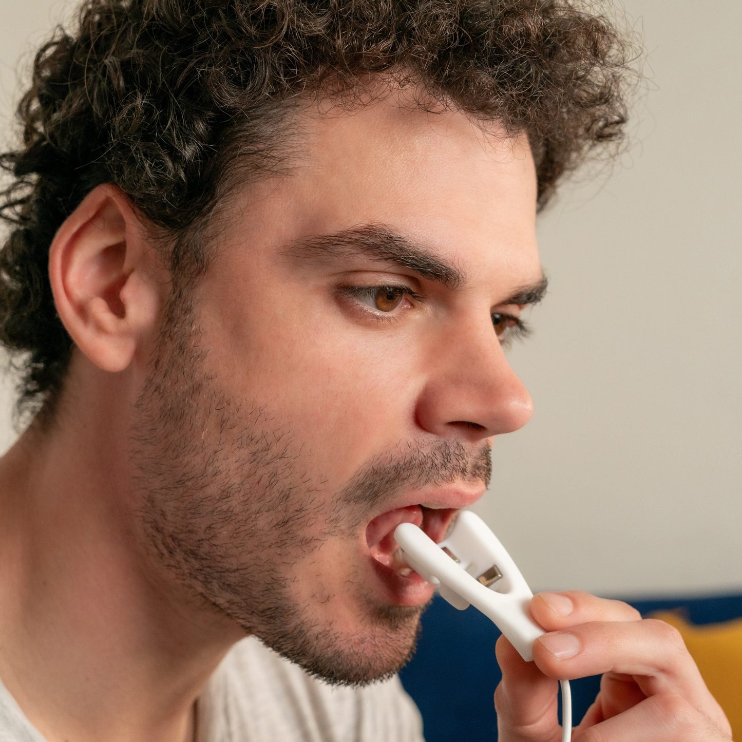 Snorles GenioFlex | Alat Bantu Lidah Anti-Mendengkur Pertama di Dunia di Siang Hari